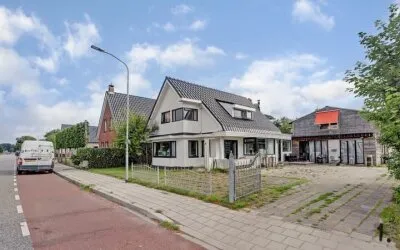 Vrijstaande woning te koop: Provincialeweg 74, Kornhorn Kornhorn