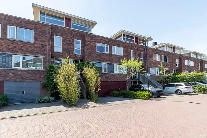 Terraced house for sale: Prunuskade 40, Bomenbuurt Rijswijk (Zh)