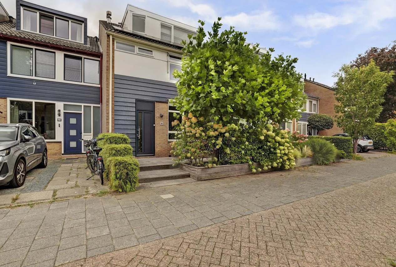 Tussenwoning te koop: Prunuslaan 26, Gouda