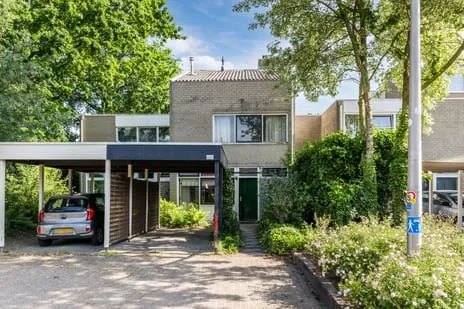 Tussenwoning te koop: Puccinihof 638, Stokhasselt West Tilburg