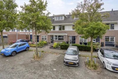 Tussenwoning te koop: Puccinilaan 4, Nieuw-Vennep Getsewoud Zuid Nieuw-Vennep