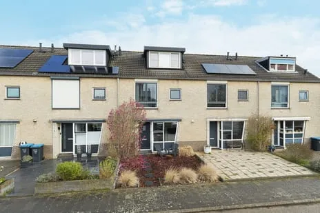Tussenwoning te koop: Puccinistraat 5, Nieuweland 1 Barendrecht