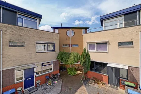 Tussenwoning te koop: Punterhof 28, Lisse Rond Lisse
