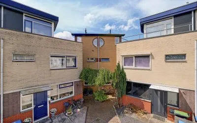 Tussenwoning te koop: Punterhof 28, Lisse Rond Lisse