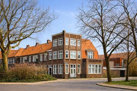 Hoekwoning te koop: Purmersteenweg 2, Stationsbuurt Purmerend