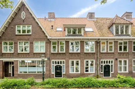 Tussenwoning te koop: Purmersteenweg 28, Stationsbuurt Purmerend