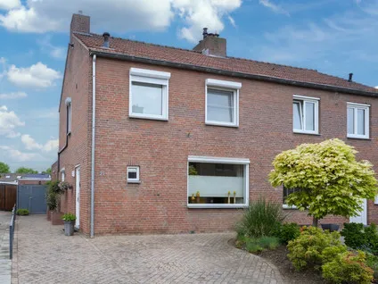 Twee-onder-één-kap te koop: Putstraat 21, Oost Eijsden