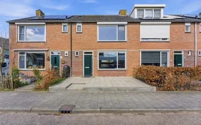 Tussenwoning te koop: Putstraat 24, Streefkerk-Dorp Streefkerk