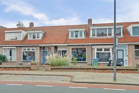 Tussenwoning te koop: Putstraat 76, Centrum Waalwijk