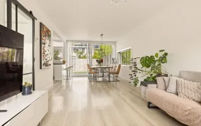 Tussenwoning te koop: Puttensestraat 18, Vredeveldbuurt Amstelveen
