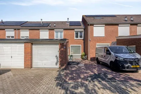 Tussenwoning te koop: Putterdonk 35, Busselbunders Veghel