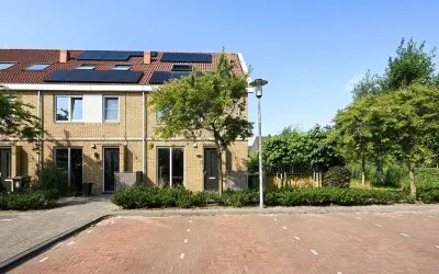 Hoekwoning te koop: Raad van Europastraat 44, Dorp oost 'S-Gravenzande