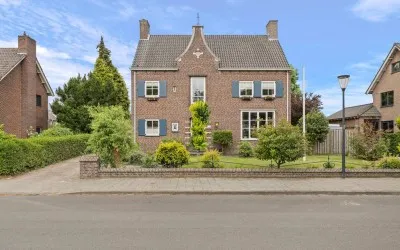 Vrijstaande woning te koop: Raadhuislaan 5, Tegelen-Centrum Tegelen