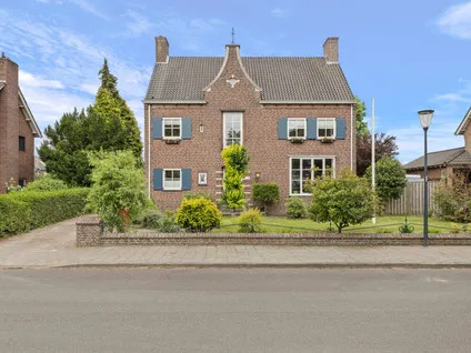 Vrijstaande woning te koop: Raadhuislaan 5, Tegelen-Centrum Tegelen