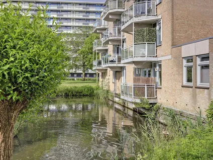Tussenwoning te koop: Raadhuislaan 89, Centrum-Zuid Spijkenisse