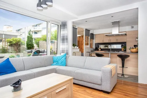 Woning te huur: Raadhuislaan, Centrum-Zuid Spijkenisse