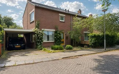 Twee-onder-één-kap te koop: Raadhuisstraat 10, Wijdenes Wijdenes