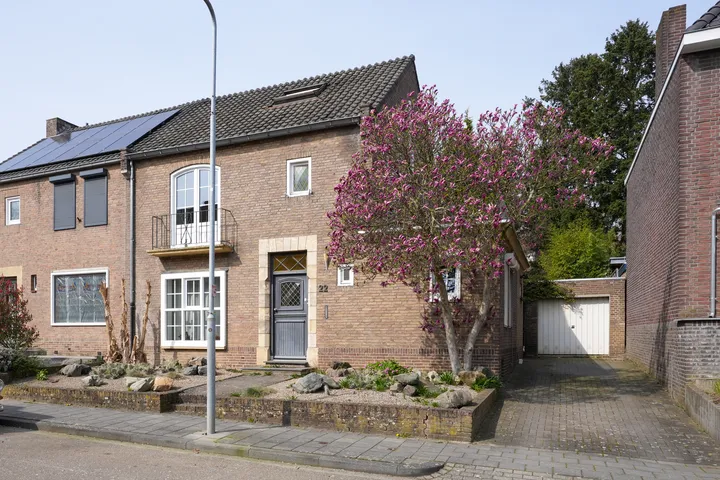 Twee-onder-één-kap te koop: Raadhuisstraat 22, Hulsberg Hulsberg