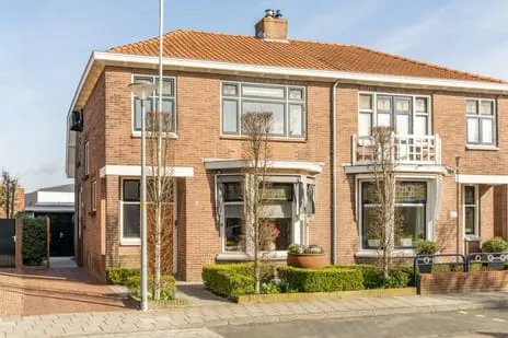Twee-onder-één-kap te koop: Raadhuisstraat 24, Bruins Slotlaan/Campenbuurt Nijkerk
