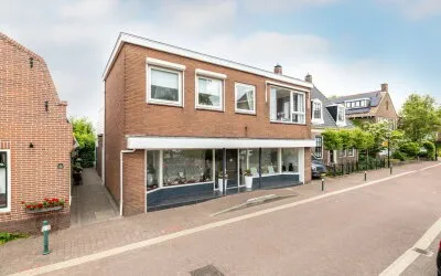 Vrijstaande woning te koop: Raadhuisstraat 25, Oosthuizen Oosthuizen