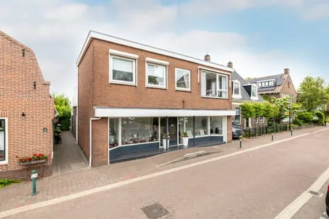 Vrijstaande woning te koop: Raadhuisstraat 25, Oosthuizen Oosthuizen