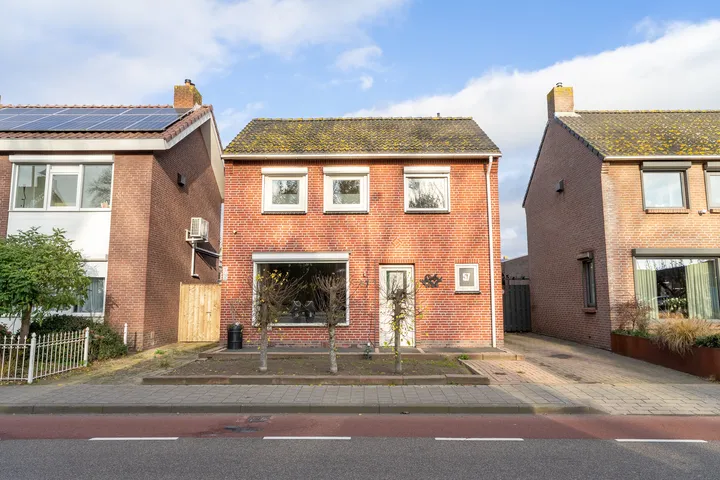 Vrijstaande woning te koop: Raadhuisstraat 57, Rucphen Rucphen