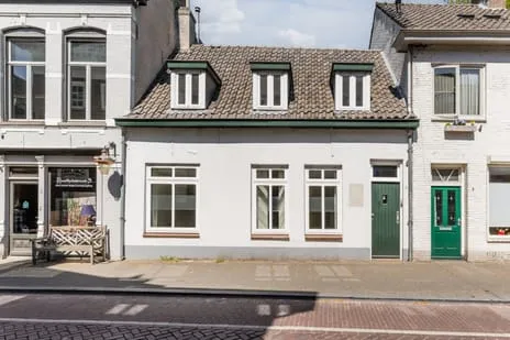 Tussenwoning te koop: Raadhuisstraat 7, Ginneken Breda