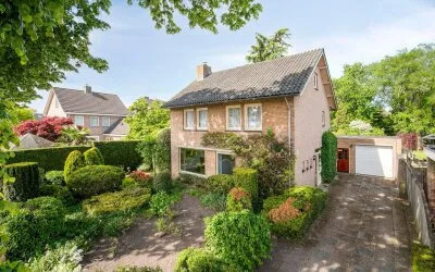 Vrijstaande woning te koop: Raadhuisstraat 9, Geffen Geffen