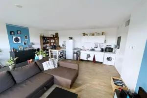 Home for rent: Raadhuisstraat, Beerendrecht Alphen Aan Den Rijn