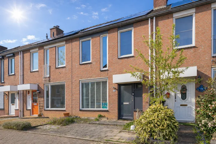 Tussenwoning te koop: Radeborg 26, De Heeg Maastricht