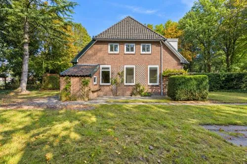 Twee-onder-één-kap te koop: Rading 51, Hilversum