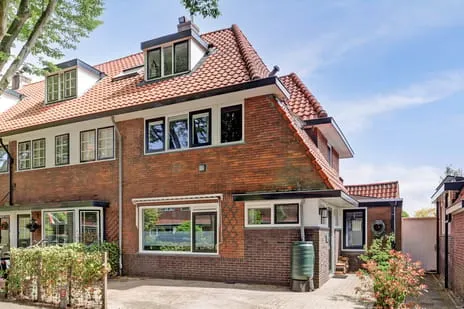 Hoekwoning te koop: Radiostraat 68, Astronomische Buurt Hilversum