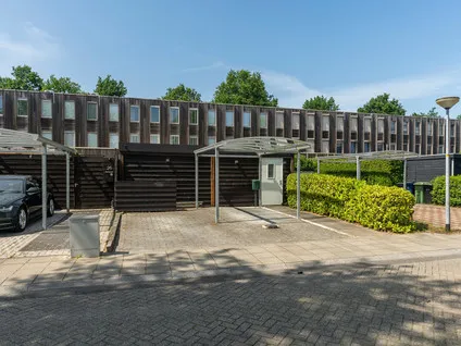 Tussenwoning te koop: Rafaëlstraat 27, Tussen de Vaarten Z.- Zuidoost Almere
