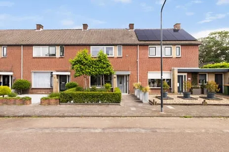 Tussenwoning te koop: Rakehof 12, Prinsenbeek Prinsenbeek