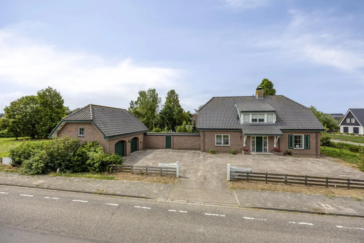 Vrijstaande woning te koop: Randweg 2, Lekkerkerk