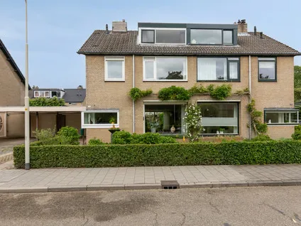 Tussenwoning te koop: Randwijksingel 129, Malden-Oost Malden