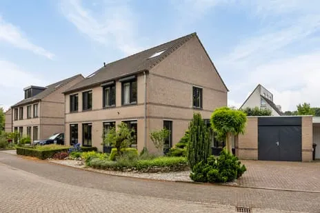 Terraced house for sale: Ranonkel 7, Landweert 3 Venray