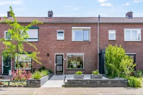 Tussenwoning te koop: Ranonkellaan 37, Bloemenbuurt Ede