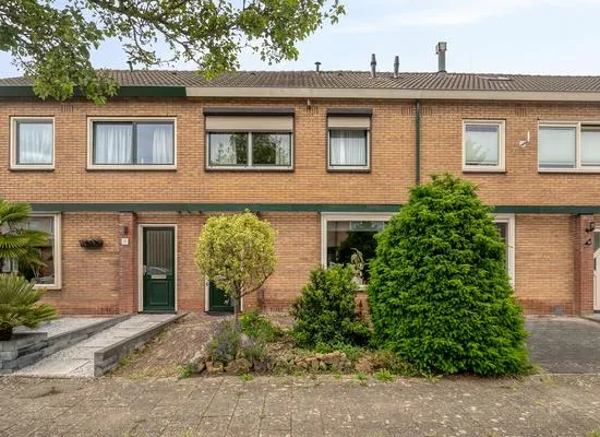 Terraced house for sale: Ranonkelstraat 30, Liefkenshoek Heteren