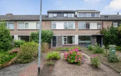 Tussenwoning te koop: Ranonkelstraat 48, Selwerd Groningen