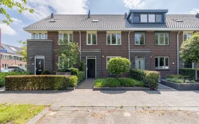 Tussenwoning te koop: Raperbeek 54, De Burgt Barneveld