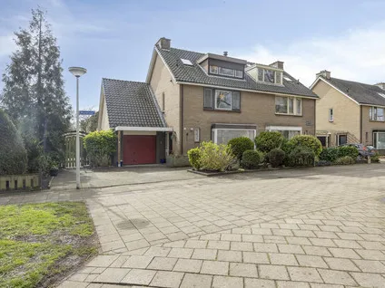 Hoekwoning te koop: Ratelaar 1, Paddewei Barendrecht