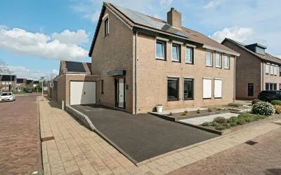 Twee-onder-één-kap te koop: Ratelaar 1, Greente Genemuiden