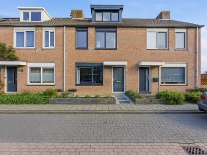 Tussenwoning te koop: Ratelaar 15, Blokweer Noord Alblasserdam
