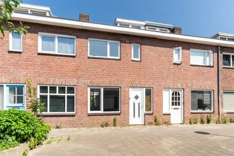 Tussenwoning te koop: Ratinéstraat 11, Textielbuurt Oost Tilburg