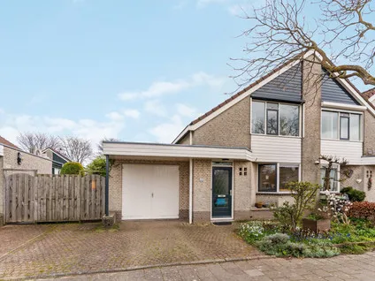 Hoekwoning te koop: Ravelplantsoen 18, Nieuweland 2 Barendrecht