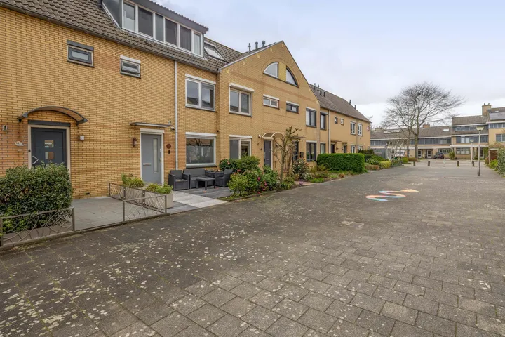 Tussenwoning te koop: Ravelstraat 10, Chopinbuurt Capelle Aan Den Ijssel