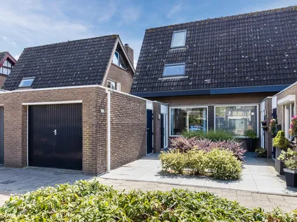 Terraced house for sale: Ravelstraat 132, Meilust Zuid Bergen Op Zoom