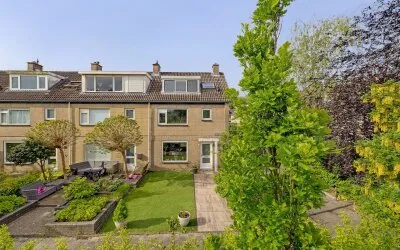 Hoekwoning te koop: Ravelstraat 48, Componistenbuurt Lisse