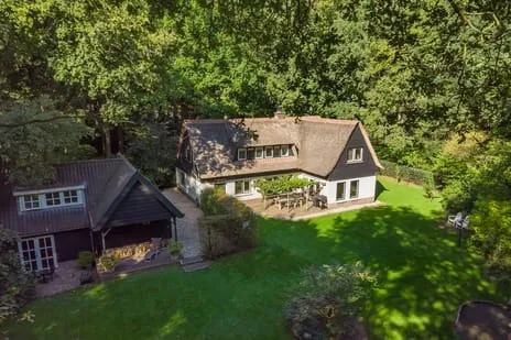 Vrijstaande woning te koop: Ravensteinselaan 1, Wilhelminapark Baarn